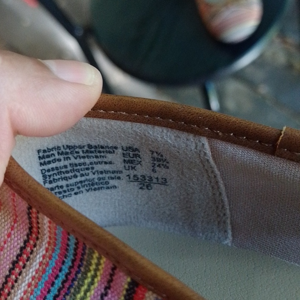 American Eagle Outfitters Brown Flats with Bow Detail - Picture 8 of 8
